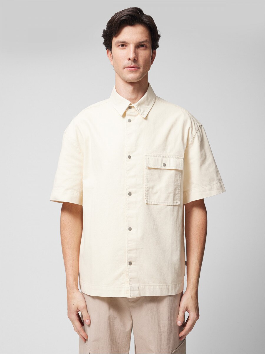 OUTHORN Men's oversize denim shirt with short sleeves cream 5