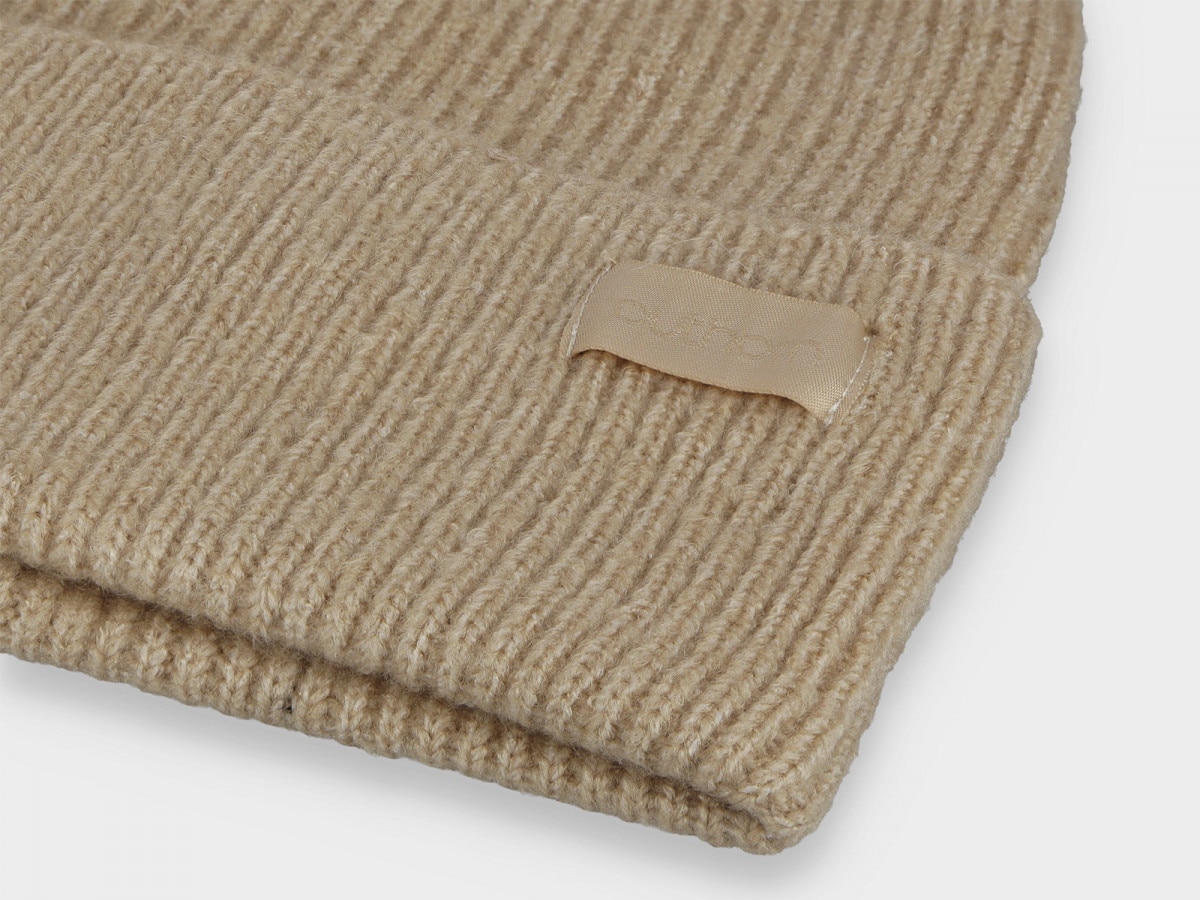 OUTHORN Women's winter beanie beige 6