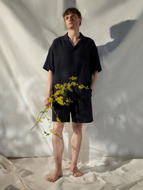 Men's short-sleeved cotton muslin shirt - navy blue